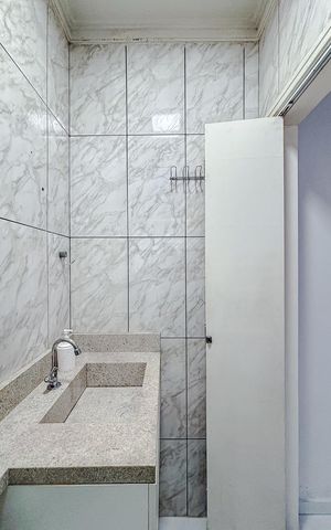 Casa para alugar com 250m², 5 quartos e 4 vagasBanheiro - Casa 2