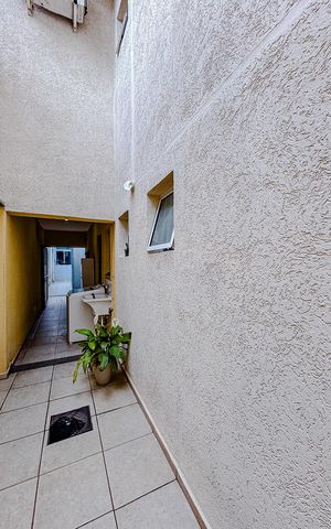 Casa para alugar com 250m², 5 quartos e 4 vagasÁrea de Serviço