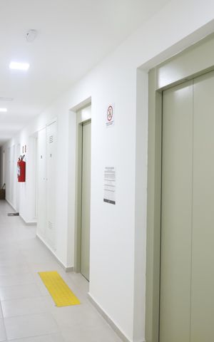 Apartamento para alugar com 38m², 2 quartos e sem vagaÁrea comum - Saguão do andar