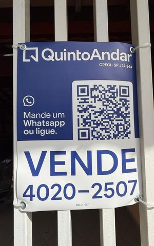 Casa à venda com 177m², 4 quartos e 4 vagas Casa à venda com 177m², 4 quartos e 4 vagasPlaca