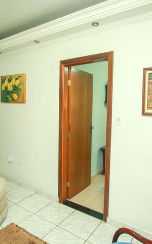 Casa à venda com 120m², 3 quartos e 3 vagas Casa à venda com 120m², 3 quartos e 3 vagasSala