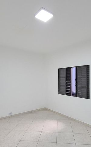 Casa à venda com 160m², 2 quartos e 2 vagas Casa à venda com 160m², 2 quartos e 2 vagasSuíte