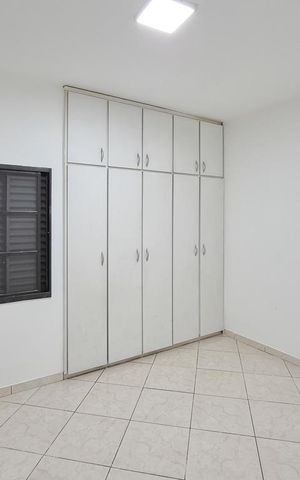 Casa à venda com 160m², 2 quartos e 2 vagas Casa à venda com 160m², 2 quartos e 2 vagasQuarto