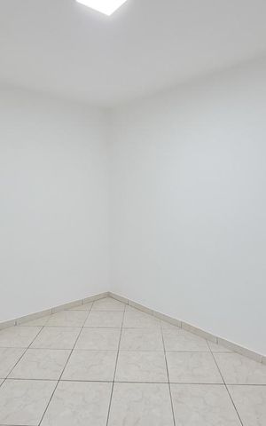 Casa à venda com 160m², 2 quartos e 2 vagas Casa à venda com 160m², 2 quartos e 2 vagasQuarto
