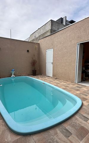 Casa de condomínio à venda com 118m², 2 quartos e 2 vagas Casa de condomínio à venda com 118m², 2 quartos e 2 vagasPiscina