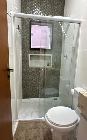 Casa de condomínio à venda com 118m², 2 quartos e 2 vagas Casa de condomínio à venda com 118m², 2 quartos e 2 vagasBanheiro da Suíte 1