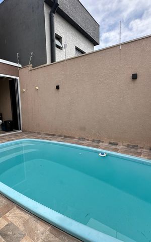 Casa de condomínio à venda com 118m², 2 quartos e 2 vagas Casa de condomínio à venda com 118m², 2 quartos e 2 vagasPiscina