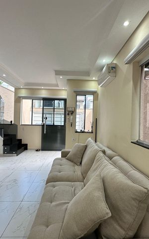 Casa de condomínio à venda com 118m², 2 quartos e 2 vagas Casa de condomínio à venda com 118m², 2 quartos e 2 vagasSala