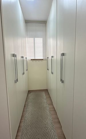 Casa de condomínio à venda com 118m², 2 quartos e 2 vagas Casa de condomínio à venda com 118m², 2 quartos e 2 vagasCloset da suíte 2