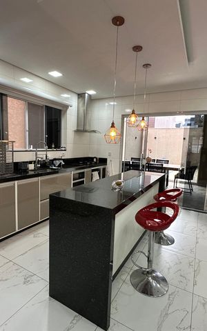 Casa de condomínio à venda com 118m², 2 quartos e 2 vagas Casa de condomínio à venda com 118m², 2 quartos e 2 vagasCozinha