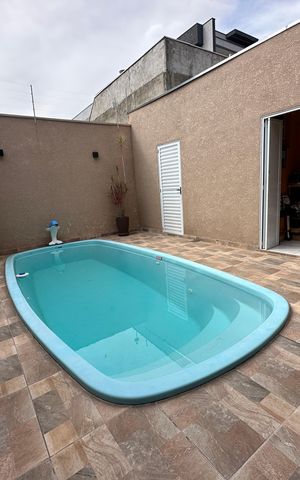 Casa de condomínio à venda com 118m², 2 quartos e 2 vagas Casa de condomínio à venda com 118m², 2 quartos e 2 vagasPiscina