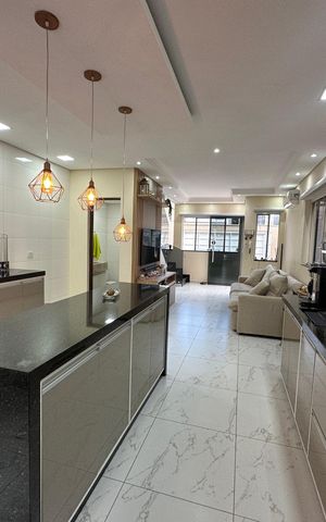 Casa de condomínio à venda com 118m², 2 quartos e 2 vagas Casa de condomínio à venda com 118m², 2 quartos e 2 vagasCozinha