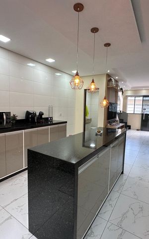 Casa de condomínio à venda com 118m², 2 quartos e 2 vagas Casa de condomínio à venda com 118m², 2 quartos e 2 vagasCozinha