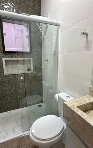 Casa de condomínio à venda com 118m², 2 quartos e 2 vagas Casa de condomínio à venda com 118m², 2 quartos e 2 vagasBanheiro da Suíte 1