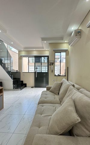 Casa de condomínio à venda com 118m², 2 quartos e 2 vagas Casa de condomínio à venda com 118m², 2 quartos e 2 vagasSala