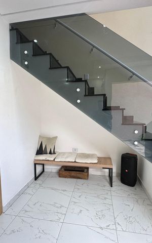 Casa de condomínio à venda com 118m², 2 quartos e 2 vagas Casa de condomínio à venda com 118m², 2 quartos e 2 vagasSala