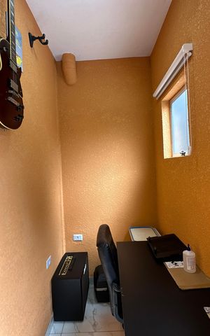 Casa de condomínio à venda com 118m², 2 quartos e 2 vagas Casa de condomínio à venda com 118m², 2 quartos e 2 vagasEscritório