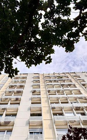 Apartamento para alugar com 90m², 2 quartos e sem vaga Apartamento para alugar com 90m², 2 quartos e sem vagaFachada