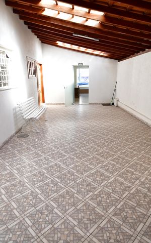 Casa para alugar com 216m², 1 quarto e 3 vagasVaranda