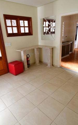 Casa para alugar com 216m², 1 quarto e 3 vagasQuarto