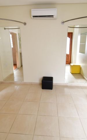 Casa para alugar com 216m², 1 quarto e 3 vagasQuarto