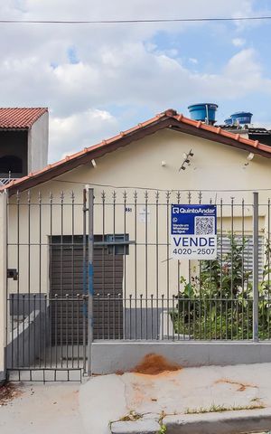 Casa à venda com 120m², 3 quartos e 1 vagaFachada