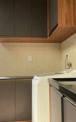 Casa à venda com 250m², 3 quartos e 1 vagaÁrea de Serviço