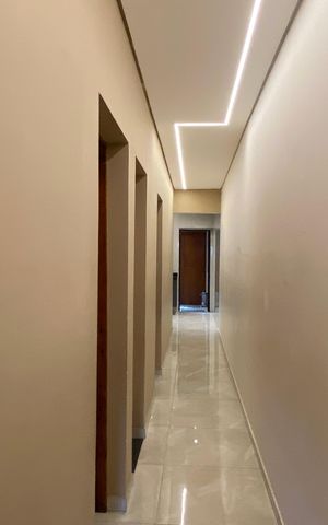 Casa à venda com 250m², 3 quartos e 1 vagaSala - Corredor
