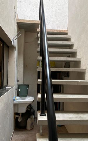 Casa à venda com 250m², 3 quartos e 1 vagaÁrea de Serviço 2