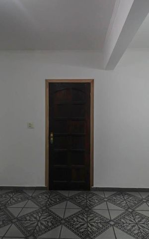 Casa à venda com 180m², 3 quartos e 2 vagas Casa à venda com 180m², 3 quartos e 2 vagasSala