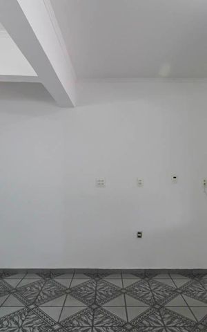 Casa à venda com 180m², 3 quartos e 2 vagas Casa à venda com 180m², 3 quartos e 2 vagasSala