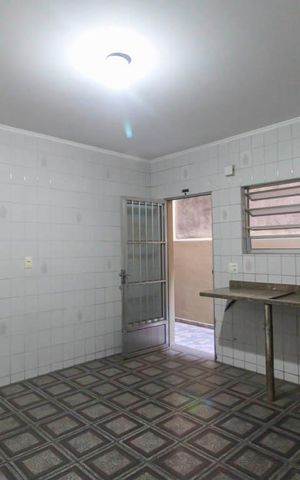 Casa à venda com 180m², 3 quartos e 2 vagas Casa à venda com 180m², 3 quartos e 2 vagasCozinha