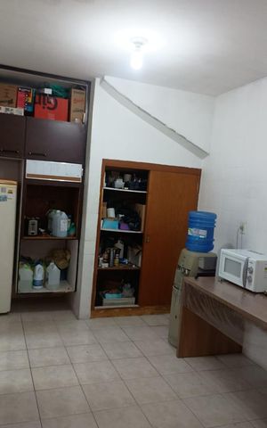 Casa à venda com 200m², 3 quartos e sem vaga Casa à venda com 200m², 3 quartos e sem vagaCozinha