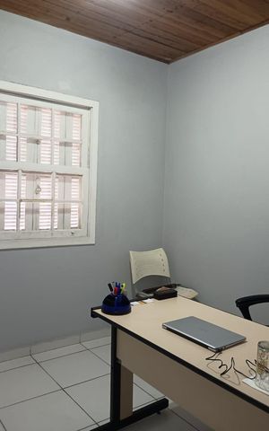 Casa à venda com 200m², 3 quartos e sem vaga Casa à venda com 200m², 3 quartos e sem vagaQuarto 3