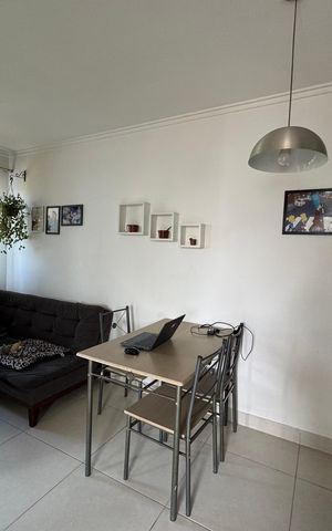 Apartamento à venda com 32m², 1 quarto e 1 vaga Apartamento à venda com 32m², 1 quarto e 1 vagaSala