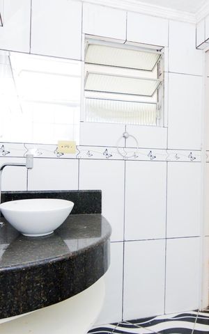 Casa para alugar com 89m², 2 quartos e 1 vagaBanheiro