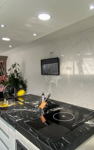 Casa à venda com 300m², 3 quartos e 2 vagas Casa à venda com 300m², 3 quartos e 2 vagasCozinha