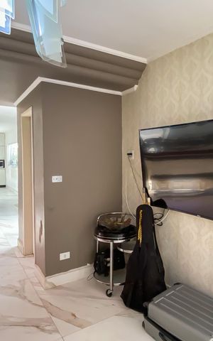 Casa à venda com 300m², 3 quartos e 2 vagas Casa à venda com 300m², 3 quartos e 2 vagasSala