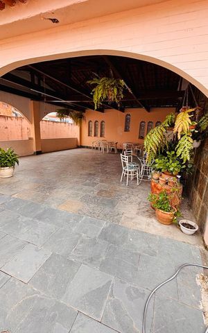 Casa para alugar com 608m², 7 quartos e 4 vagas Casa para alugar com 608m², 7 quartos e 4 vagasÁrea externa