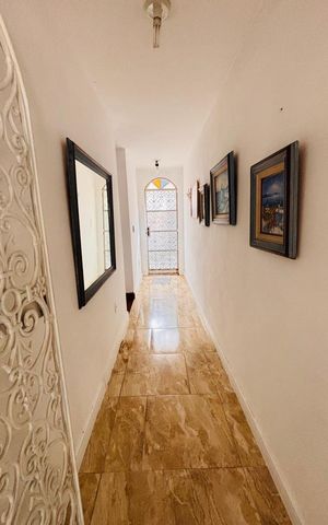 Casa para alugar com 608m², 7 quartos e 4 vagas Casa para alugar com 608m², 7 quartos e 4 vagasCorredor