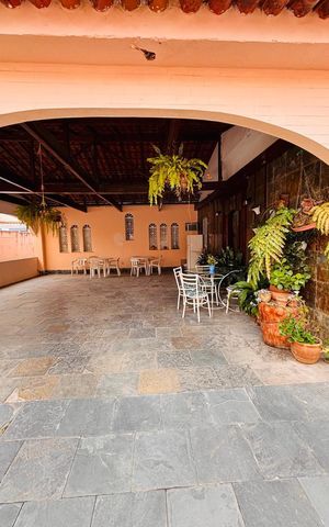 Casa para alugar com 608m², 7 quartos e 4 vagas Casa para alugar com 608m², 7 quartos e 4 vagasÁrea externa