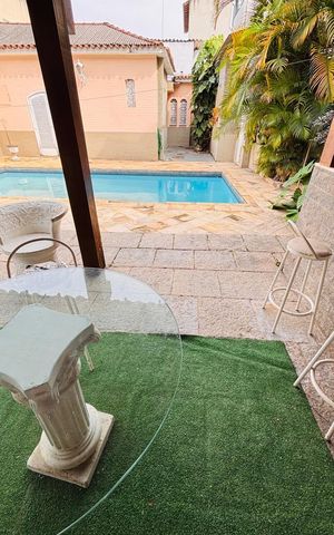 Casa para alugar com 608m², 7 quartos e 4 vagas Casa para alugar com 608m², 7 quartos e 4 vagasÁrea externa