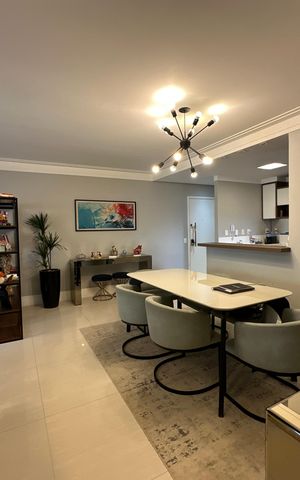 Apartamento à venda com 110m², 2 quartos e 2 vagas Apartamento à venda com 110m², 2 quartos e 2 vagasSala
