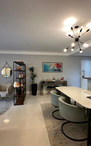 Apartamento à venda com 110m², 2 quartos e 2 vagas Apartamento à venda com 110m², 2 quartos e 2 vagasSala