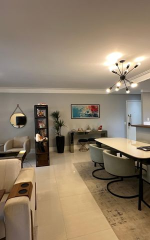 Apartamento à venda com 110m², 2 quartos e 2 vagas Apartamento à venda com 110m², 2 quartos e 2 vagasSala