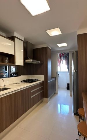 Apartamento à venda com 110m², 2 quartos e 2 vagas Apartamento à venda com 110m², 2 quartos e 2 vagasCozinha