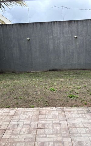 Casa de condomínio para alugar com 329m², 4 quartos e 3 vagas Casa de condomínio para alugar com 329m², 4 quartos e 3 vagasQuintal