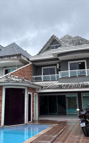 Casa de condomínio para alugar com 329m², 4 quartos e 3 vagas Casa de condomínio para alugar com 329m², 4 quartos e 3 vagasÁrea externa
