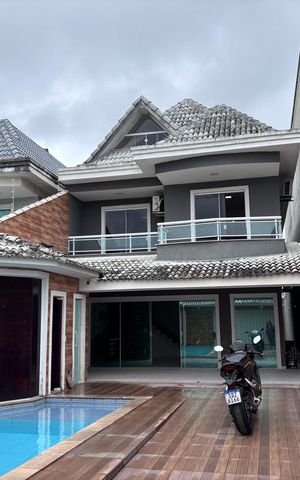 Casa de condomínio para alugar com 329m², 4 quartos e 3 vagas Casa de condomínio para alugar com 329m², 4 quartos e 3 vagasÁrea externa