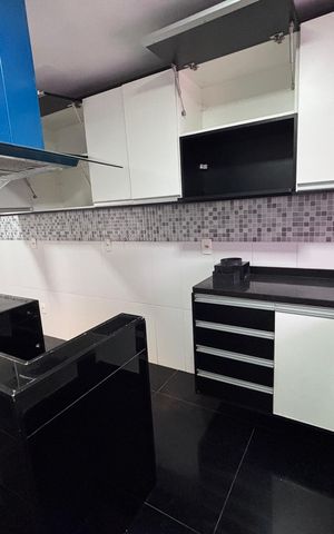 Casa de condomínio para alugar com 329m², 4 quartos e 3 vagas Casa de condomínio para alugar com 329m², 4 quartos e 3 vagasCozinha
